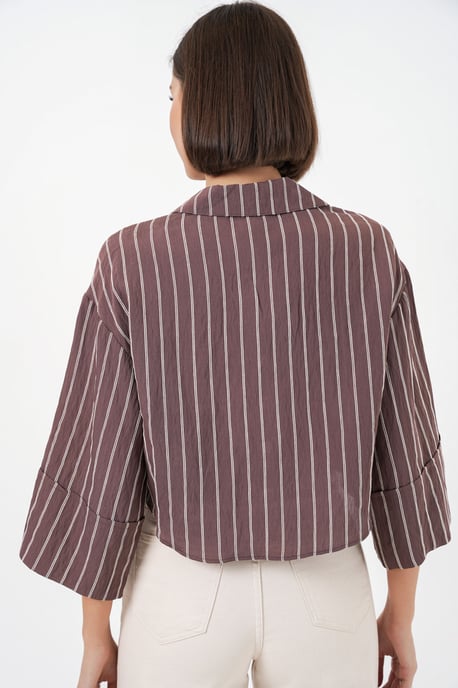 Oversized Gestreepte Cropped Shirt met Knoopsluiting - Image 6