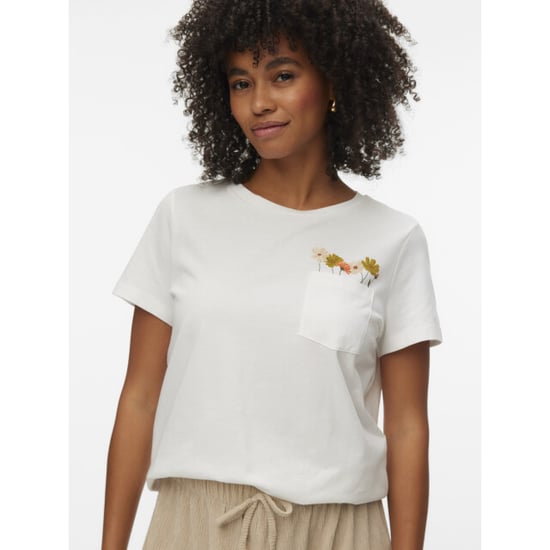 Vero Moda vmkarma s/s o-neck t-shirt jrs btq 10345912 snow white flower pocket - Image 2