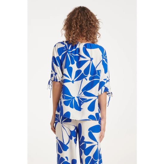Smashed Lemon Blauw en wit top met bloemenprint en strikdetails | - Image 4