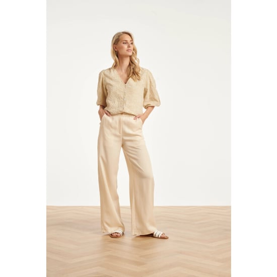 Smashed Lemon Beige broderie top met knoopsluiting | - Image 3