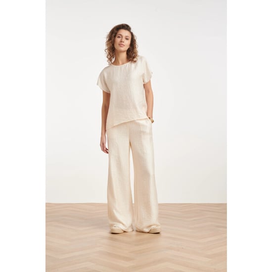Smashed Lemon Crème wide leg broek met subtiele glans en crinkle structuur | - Image 6