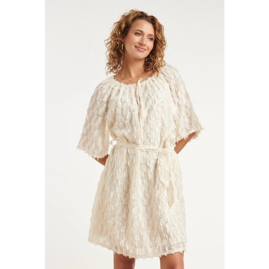 Smashed Lemon Crème jurk met transparante fringe structuurstof | - Image 3
