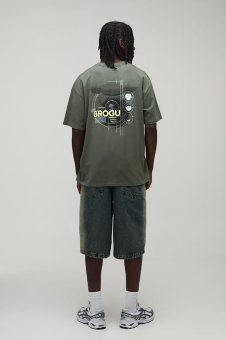 Oversized Mandalorian Grogu License Print T-shirt - Image 2
