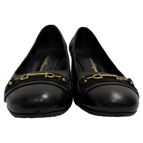 Salvatore Ferragamo Avery Pumps in Black Leather - Image 2