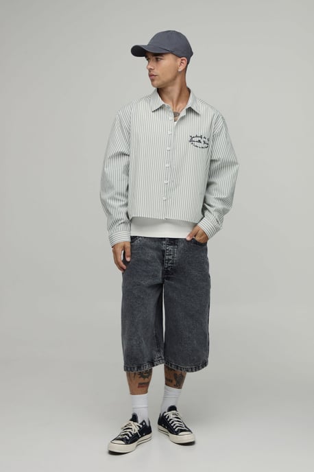 Boxy Crop Stripe Back Print Long Sleeve Shirt - Image 4