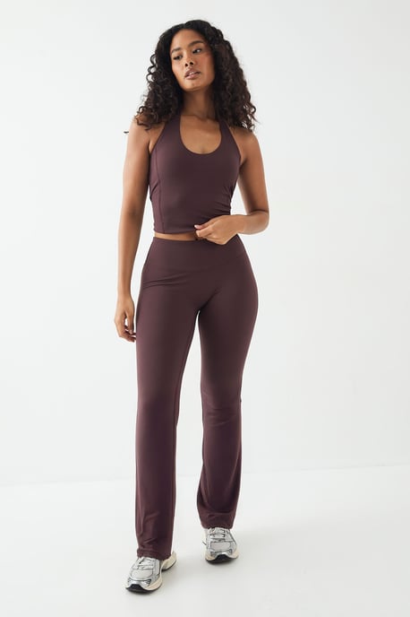 DSGN Studio Sports Sculpt Detail Padded Halterneck Top - Image 3