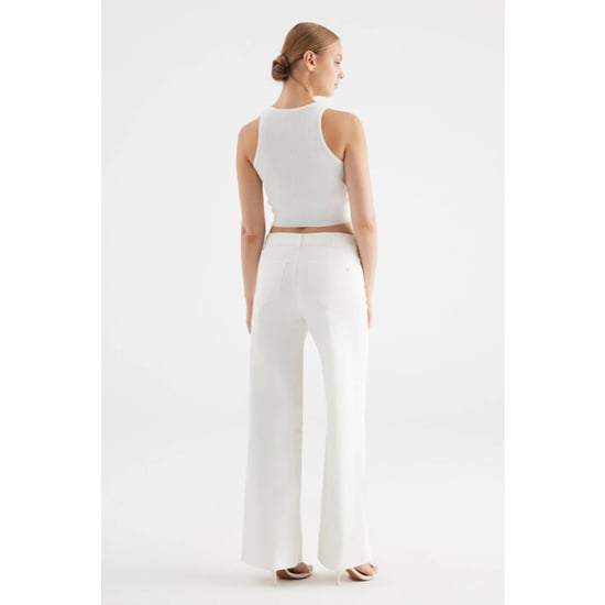 C.O.J. Denim Mid waist wide straight off white - Image 5