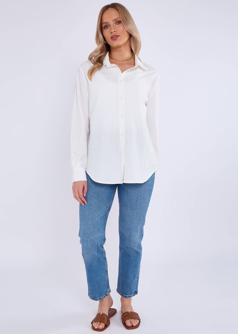 Vit, strukturerad sommarskjorta i oversize-modell - Image 1
