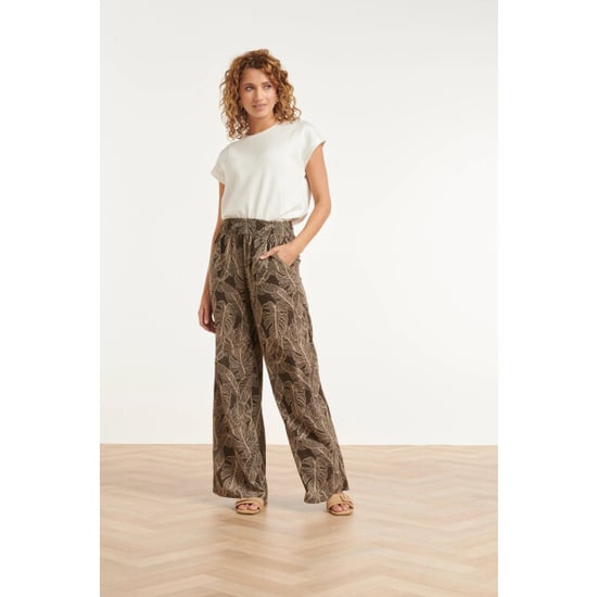 Smashed Lemon Olijfgroene broek met bladerenprint en wijde pijpen | - Image 3