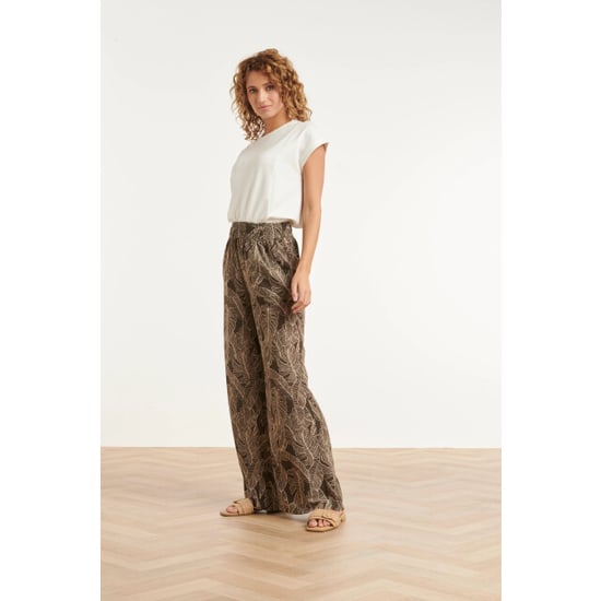 Smashed Lemon Olijfgroene broek met bladerenprint en wijde pijpen | - Image 5
