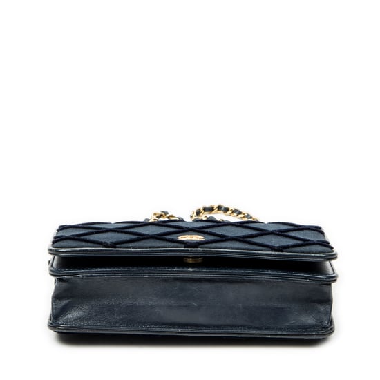 CC Wallet on Chain Shoulder Bag - Image 6