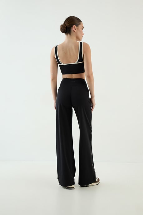 DSGN Studio Sculpt Wrap Front Sports Bra - Image 2