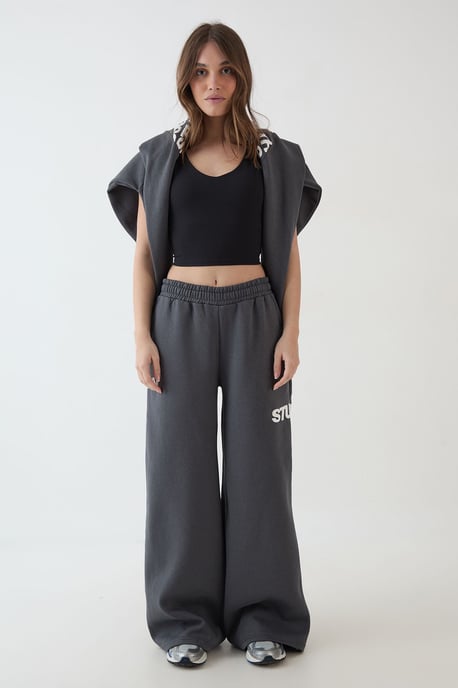 DSGN Studio Sculpt Longline Plunge Sports Bra - Image 5