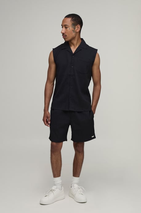 Textured Pleated Regular Fit Sleeveless Shirt & Short Set - Image 4