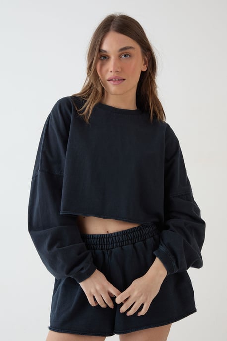 DSGN Studio Heavyweight Washed Oversized Long Sleeve Crop T-Shirt - Image 3