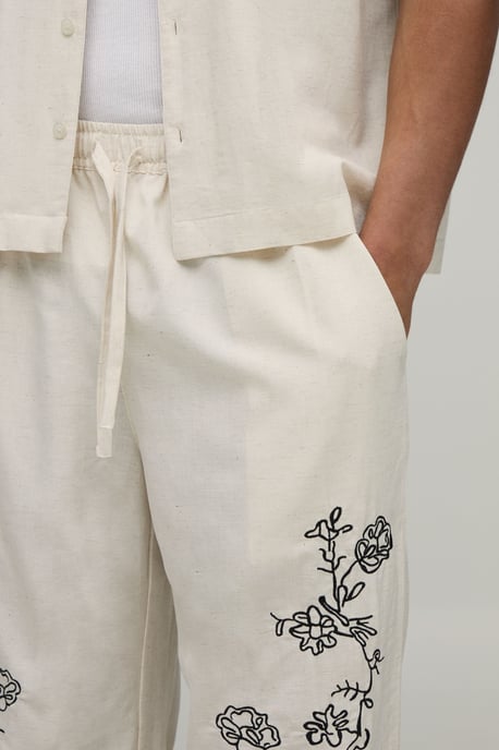 Wide Leg Linen Blend Embroidered Seam Trousers - Image 3