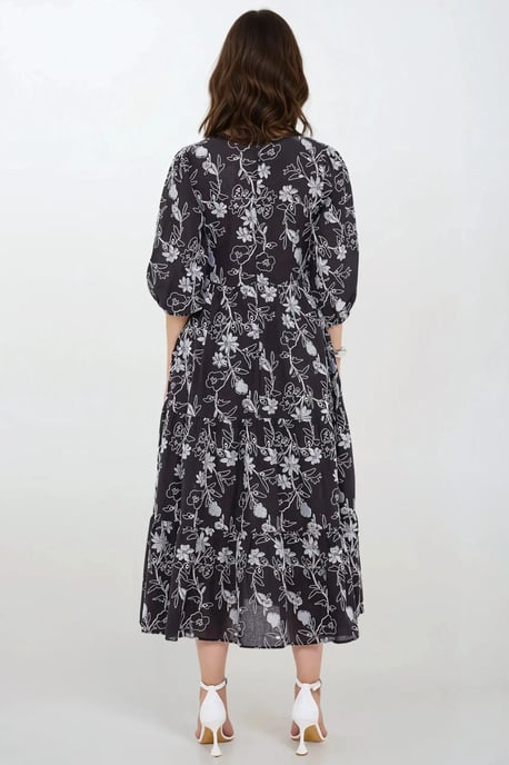 Embroidered Sweetheart Neck Tiered Maxi Dress with a Puff Sleeves - Image 4
