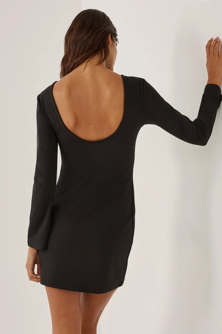 Bodycon miniklänning med ryggutskärning - Image 1
