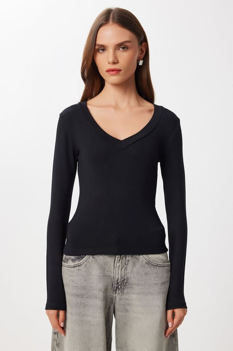 Slim Fit V-ringad Blus med Långa Ärmar - Image 4