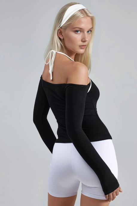 Slim Fit Stickad Blus med U-Hals och Kontrastkant - Image 2