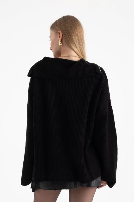 V Neck Zippered Neck Sweater - Image 3