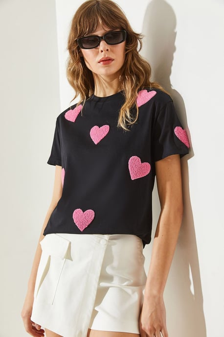 Hartpatroon Geborduurd T-Shirt met Ronde Hals - Image 2