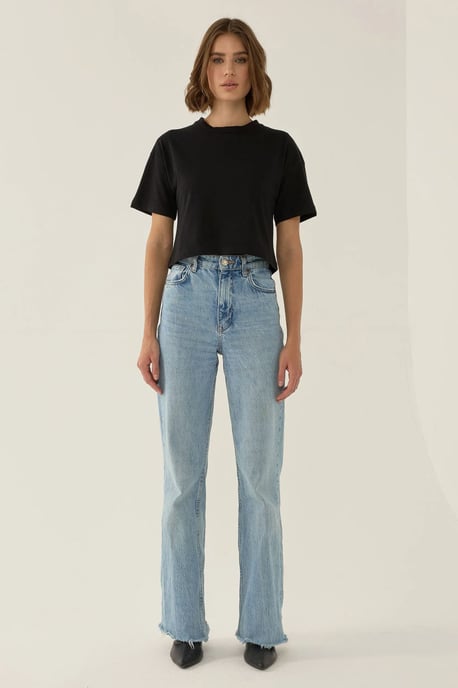 Basic Crew Neck Crop T-shirt - Image 4