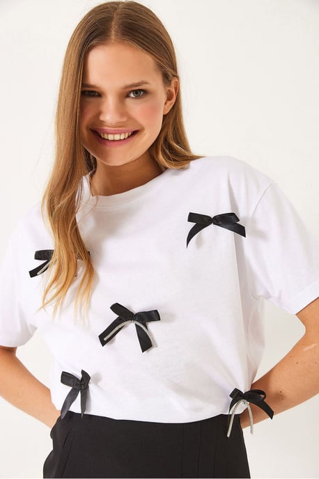 Geprinte Crop T-Shirt met Accessoire Detail - Image 4