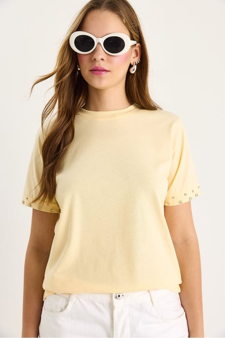 Broderad T-shirt med rund hals och kort ärm - Image 5