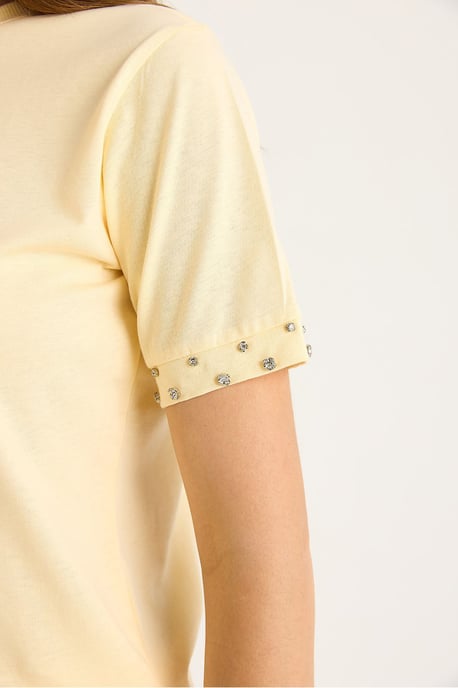 Broderad T-shirt med rund hals och kort ärm - Image 6