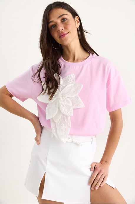 Bloemenprint T-shirt met ronde hals en accessoire-detail - Image 3