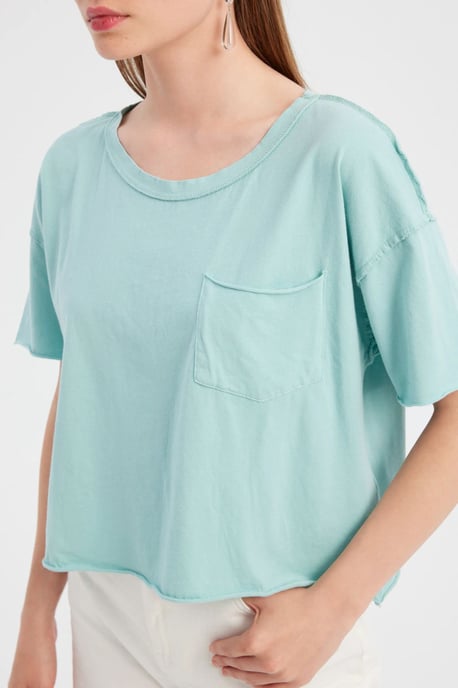 Basisk Vävd Rundhalsad T-shirt med Korta Ärmar - Image 5