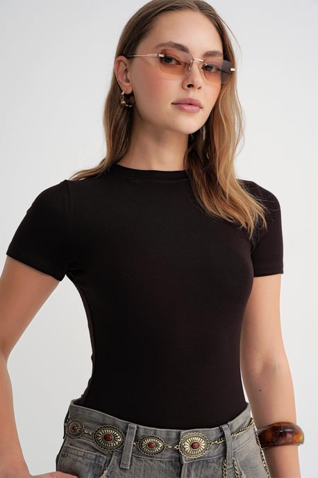 Slim Fit Crew Neck T-Shirt i Bomull - Image 3