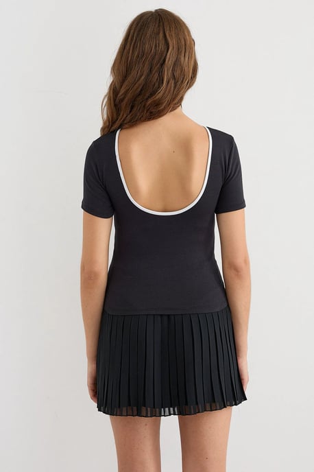 Basic Jersey T-shirt med Öppen Rygg - Image 5