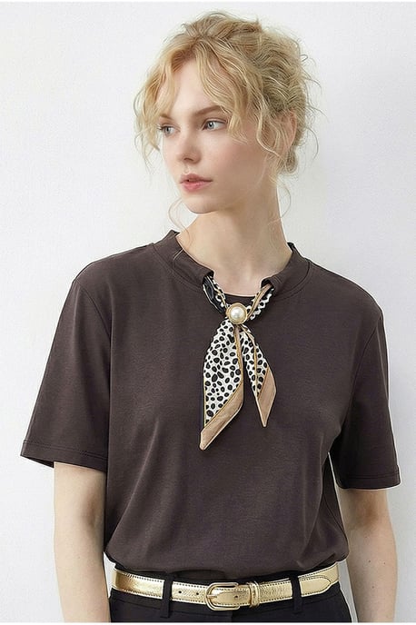 Basis Crew Neck T-Shirt met Accessoire Detail - Image 3