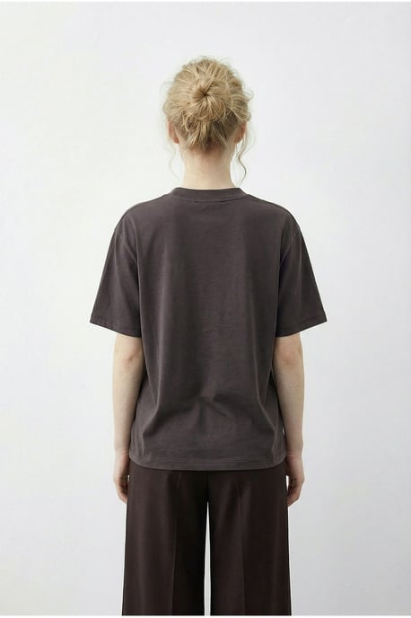 Basis Crew Neck T-Shirt met Accessoire Detail - Image 4