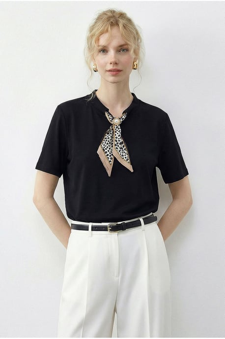 Basis Crew Neck T-Shirt met Accessoire Detail - Image 2