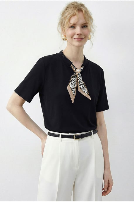 Basis Crew Neck T-Shirt met Accessoire Detail - Image 3