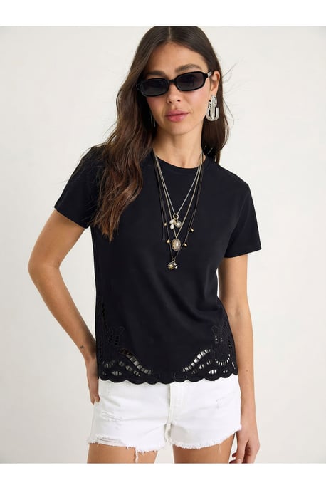 Broderad T-shirt med rund hals - Image 4