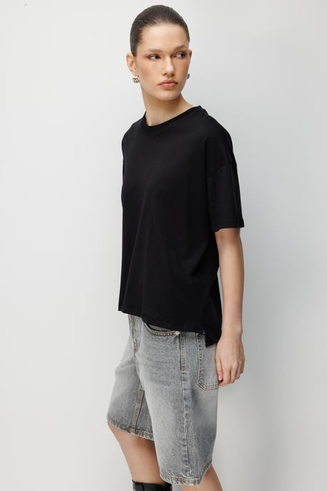Oversized Crew Neck Enfärgad T-shirt med Slitsar - Image 3