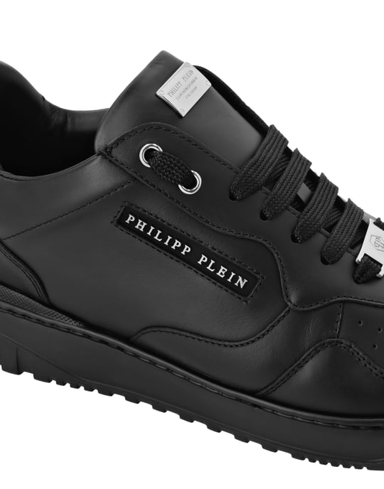 Lo-Top Sneakers Lettering - Image 2