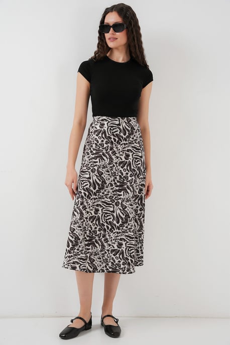 Satin A-Line Elastic Waist Midi Skirt - Image 3
