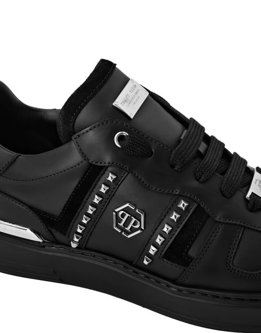 Lo-Top Sneakers - Image 2
