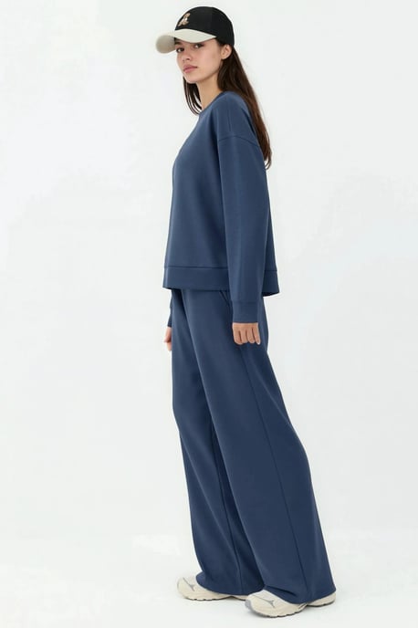 Modal Touch Basis Sweatshirt - Image 4
