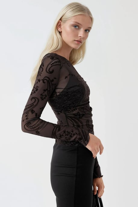 Figurpassande långärmad blus i tyll med flocktryck - Image 2