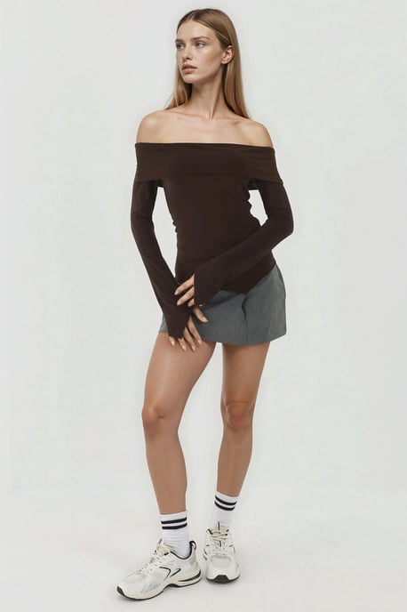Elegant Off-Shoulder Long Sleeve Slim Fit Asymmetric Top - Image 4