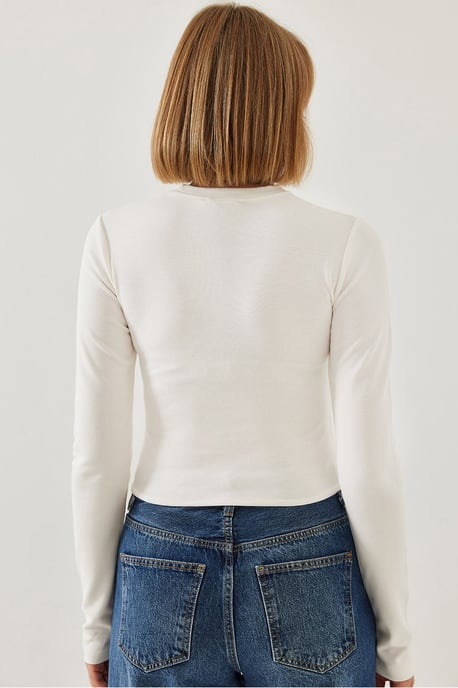 Knappdetalj Asymmetrisk T-shirt - Image 3