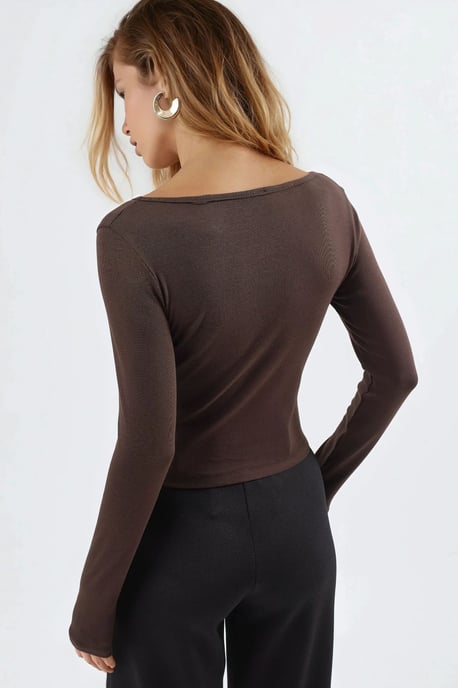 Fitted V-Neck Long Sleeve Blouse - Image 3