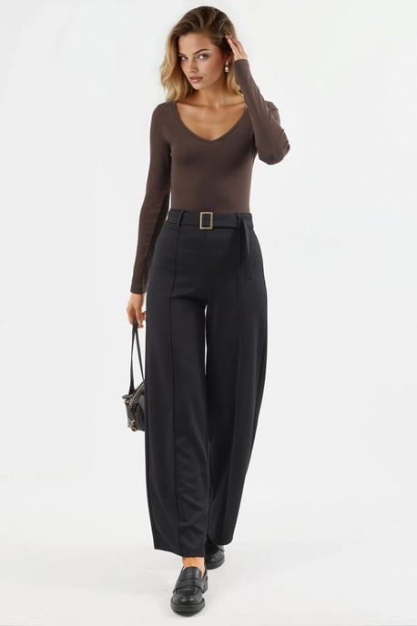 Fitted V-Neck Long Sleeve Blouse - Image 4
