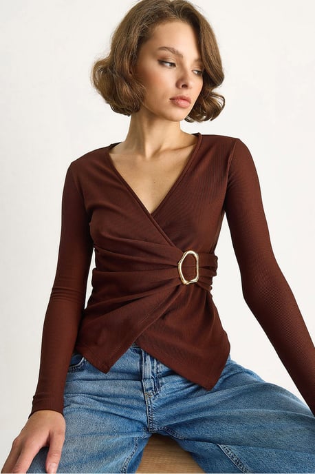 Dubbele Breasted Blouse met Accessoire Detail - Image 1